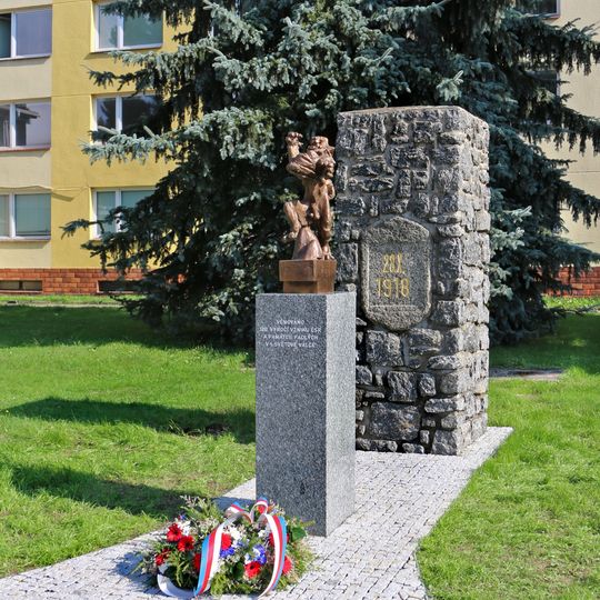 Pomník výročí samostatnosti Československa v Masarykově ulici v Novém Městě na Moravě