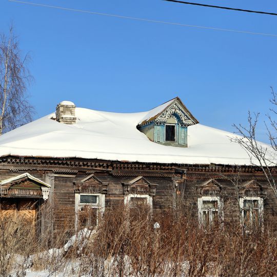 Дом жилой деревянный