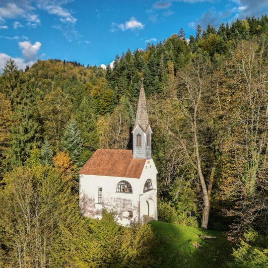 Kapela sv. Ane, Kumen