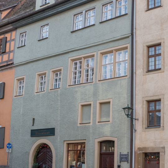 Kirchplatz 6