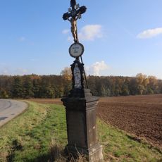 Kříž na křižovatce u Krhova