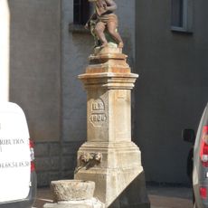 Standbeeld, fontein