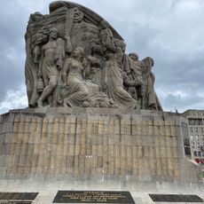 Monuments aux morts