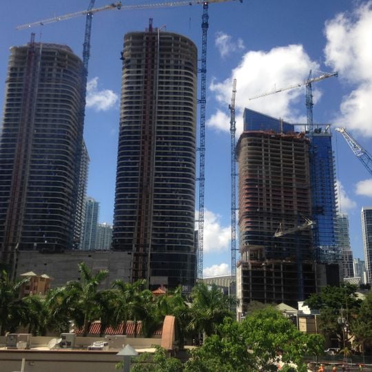 Premiere Towers Miami
