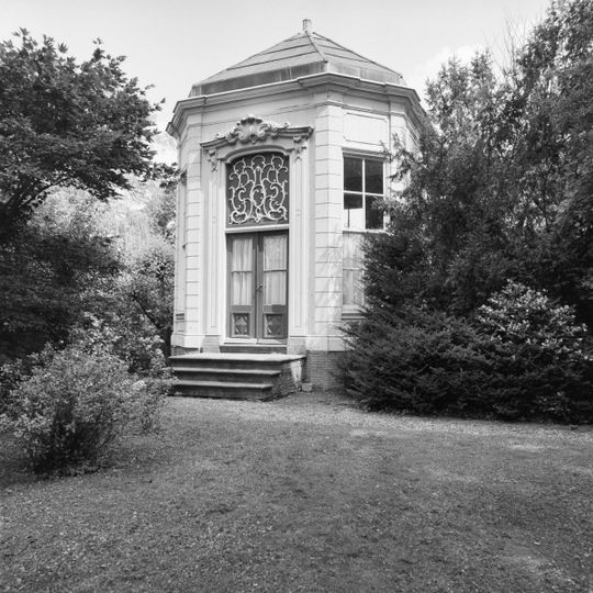 Huis Oud Over, tuinkoepel