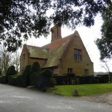 Lodge To Knowlton Court