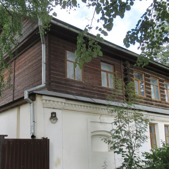 Дома жилые с кузницами