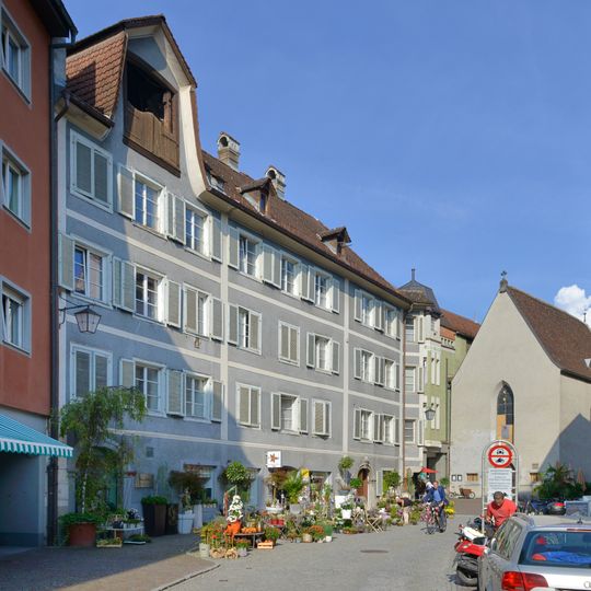 Wohn- und Geschäftshaus