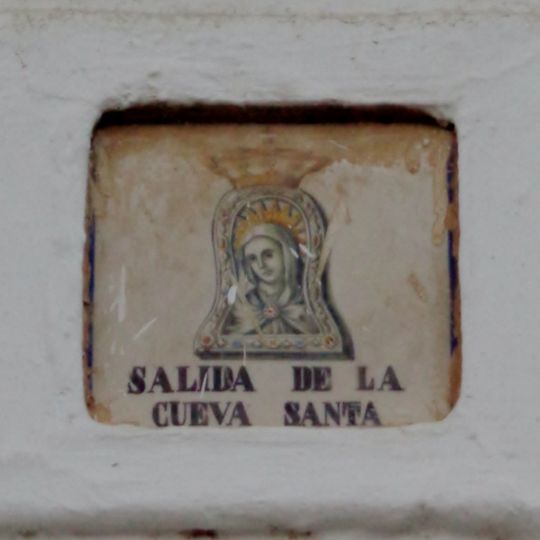 Retablo Cerámico de la Virgen de la Cueva Santa, Avenida del Santuario 12