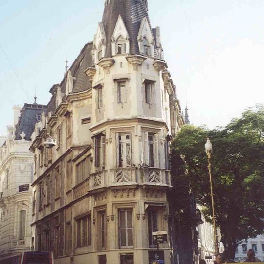 Biblioteca Central y Centro de Documentación Perito Francisco P. Moreno