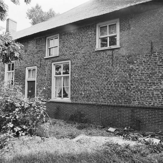 Woudrichemseweg 38, Almkerk