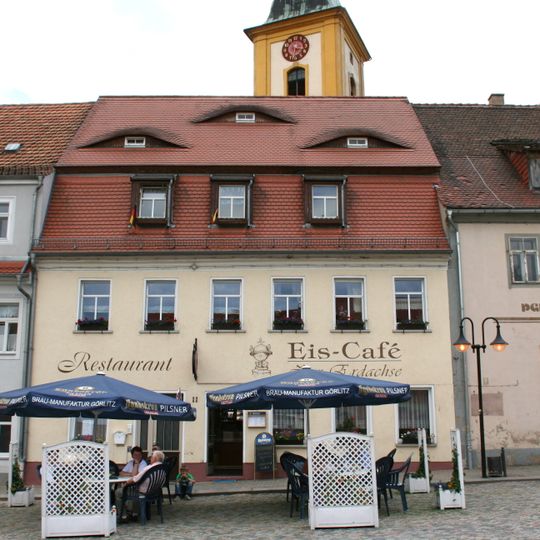 Wohnhaus in geschlossener Bebauung Markt 11
