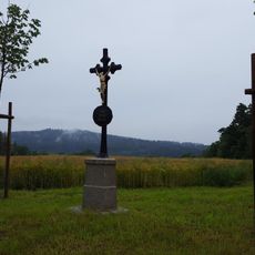 Kříž v Mítově, západně od Nových Mitrovic