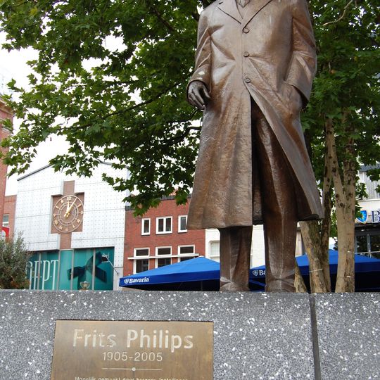 Statue Frits Philips