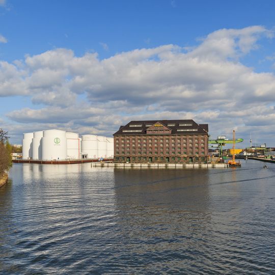 Westhafen Canal