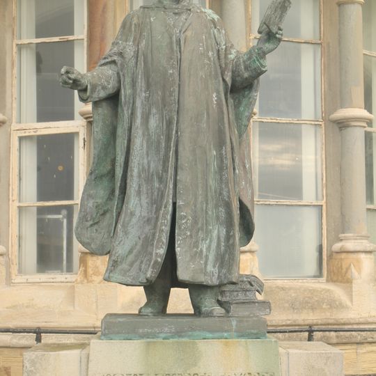 Statue of Thomas Edwards