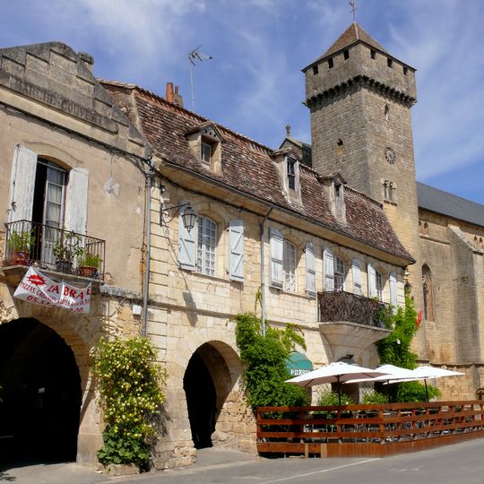 Marché couvert de Beaumont-du-Périgord