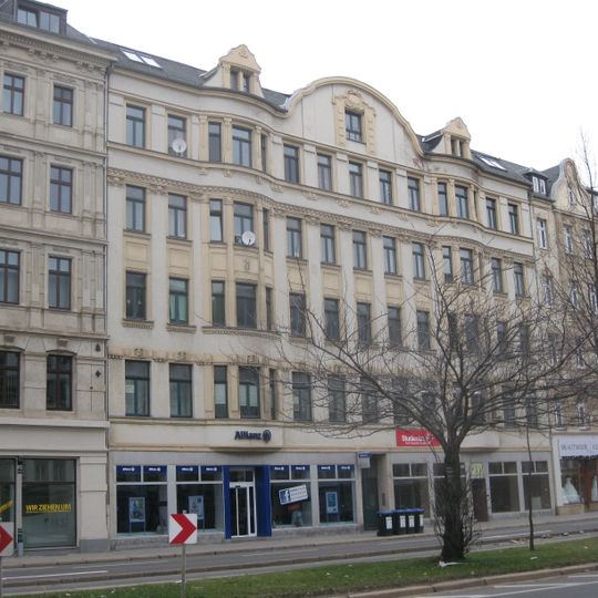 Mietshaus in geschlossener Bebauung Theaterstraße 56