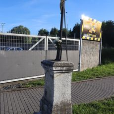 Kříž u kruhového objezdu v Náměšti nad Oslavou