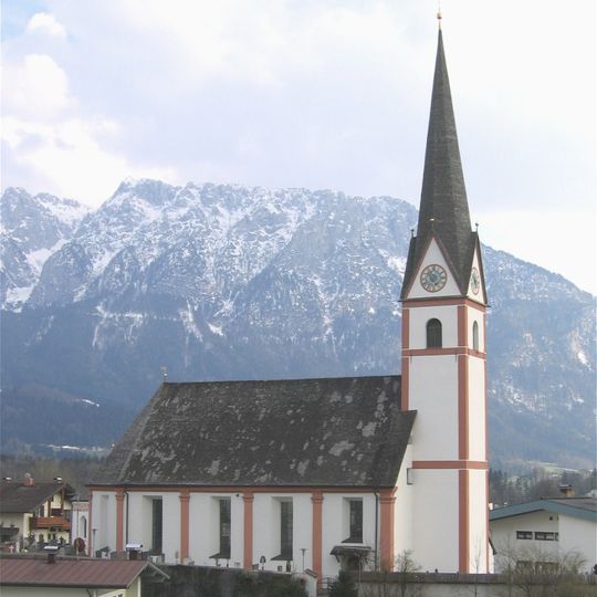 Kath. Pfarrkirche hl. Georg und Friedhof