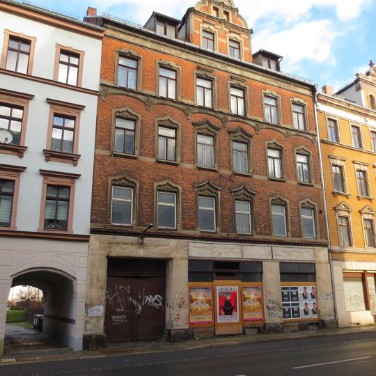 Mietshaus in geschlossener Bebauung Limbacher Straße 8