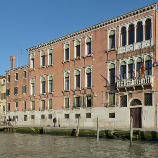 Palazzo Donà Balbi