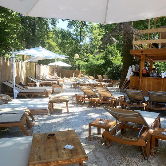 La Beach Paris Restaurant & plage privée à Paris