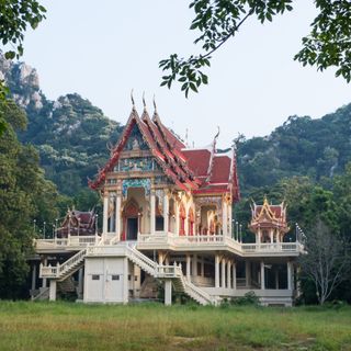 Wat Phra Phutthabat Noi