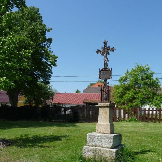 Kříž ve Mlýnech nad křižovatkou