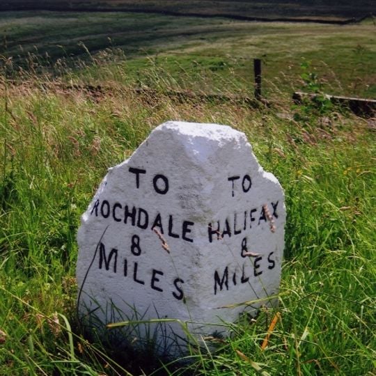 Milestone, W end of Baitings Reservoir