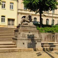 Zwei Kriegerdenkmale Oberer Markt