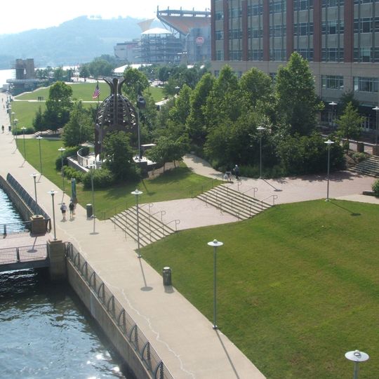 North Shore Riverfront Park