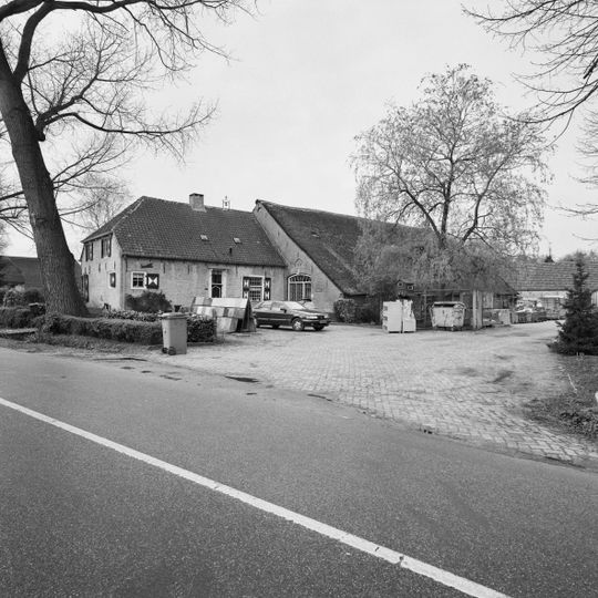 Kruisberg 2, Halsteren