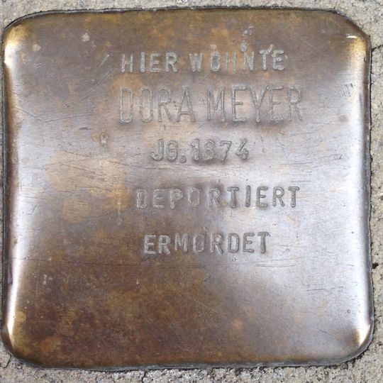 Stolperstein en memoria de Dora Meyer