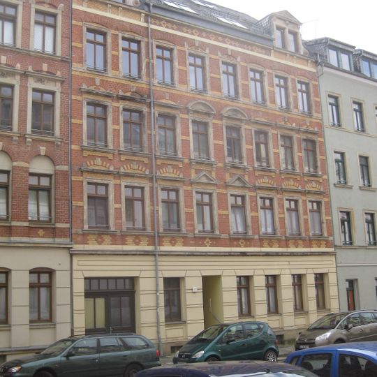 Mietshaus in geschlossener Bebauung Heinrich-Zille-Straße 7