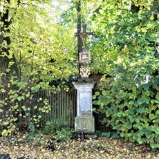 Kříž u domu 4 v jižní části Doubice