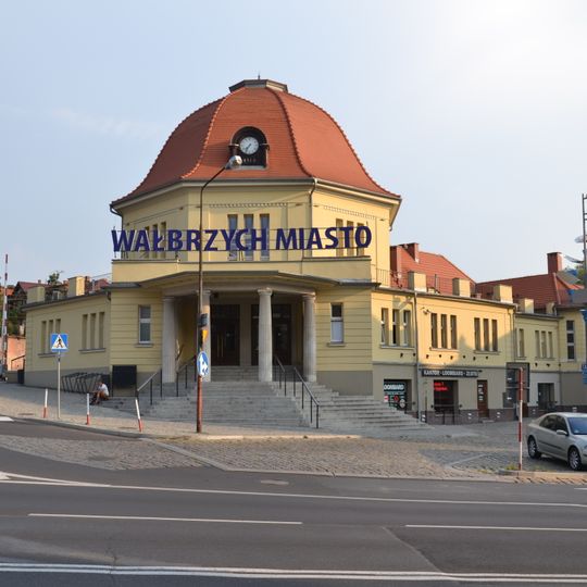 Dworzec PKP Wałbrzych - Miasto