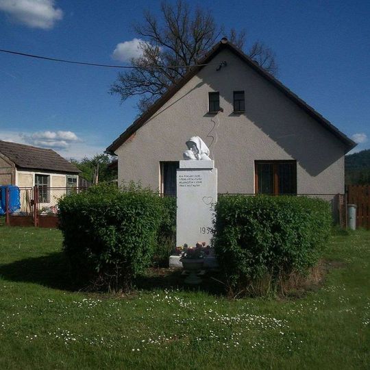 Památník ve Svojkovicích