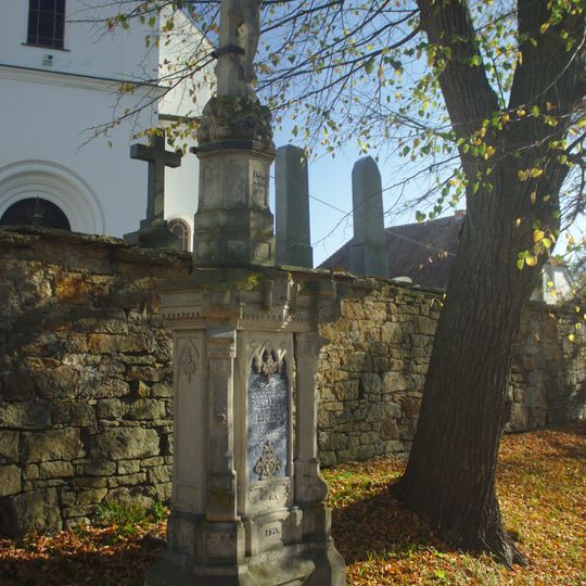 Kříž v Bílém Újezdu u Dobrušky