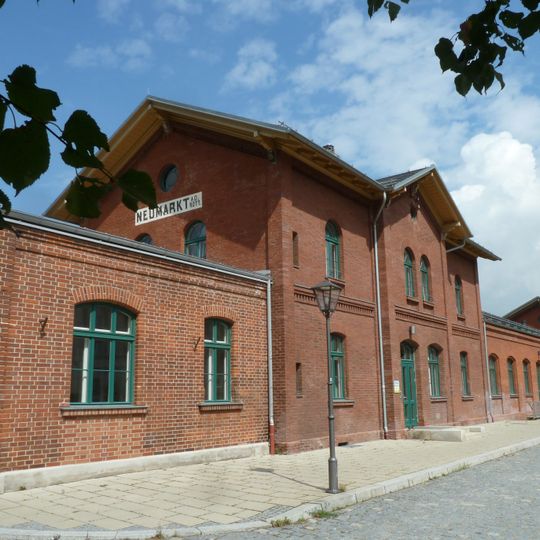Station building at Neumarkt-St. Veit station