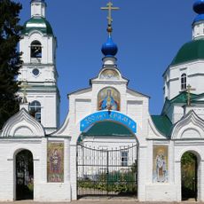 Ограда с воротами и угловыми башнями (Флорищи)