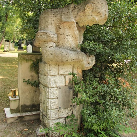 Ondrejský cintorín, hrob s náhrobníkom