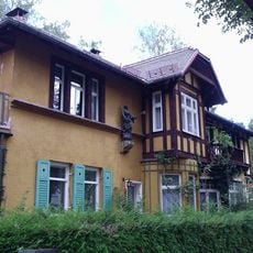 Diefenbachstraße 12/14