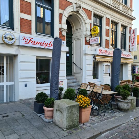 La Famiglia