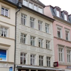 Wohn- und Geschäftshaus