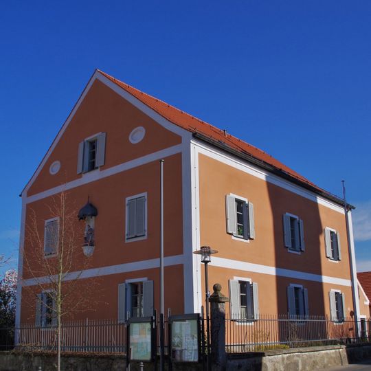 Figurengruppe am Pfarrhof