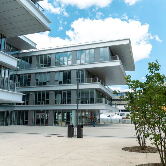 EMLyon Business School