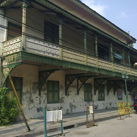 Talaphat Suksa School