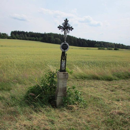 Kříž západně od Mezné