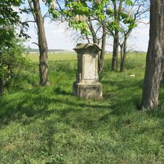 Kříž na rozcestí polních cest východně od Budyně